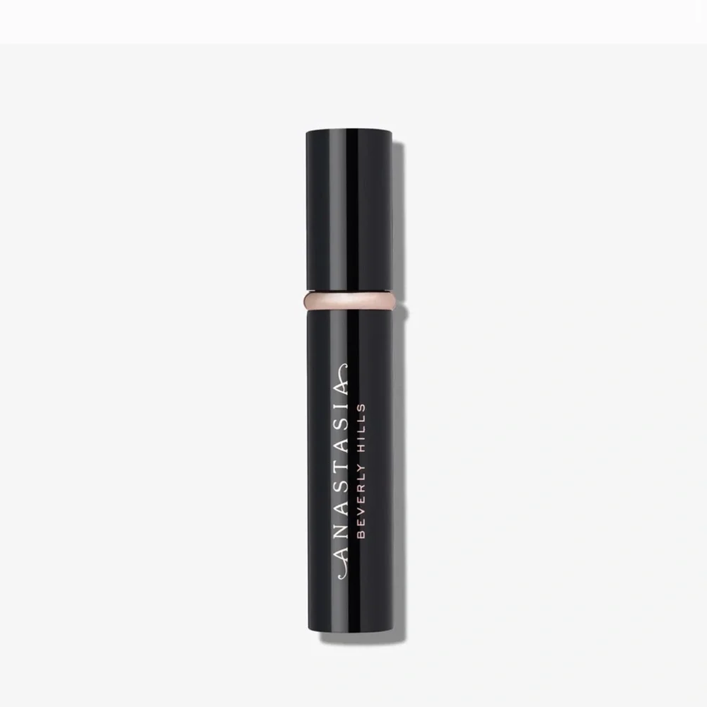 Anastasia Beverly Hills Volumizing and Lengthening Black Mascara